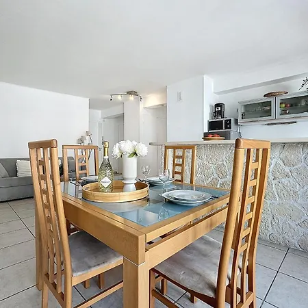 Apartment Les Mimosas - Ideal Congress - For 4 People In Cannes